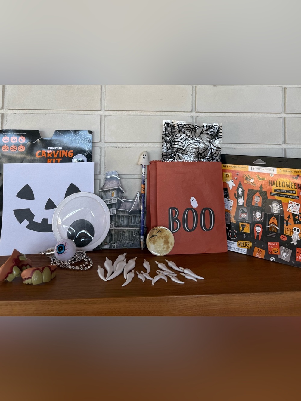 Halloween Craft & Decor Lot * Pumpkin Carving Kit * Treat Bags * Stickers